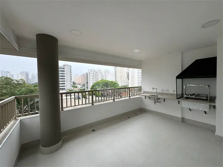 Apartamento com 3 quartos à venda em Moema – SP