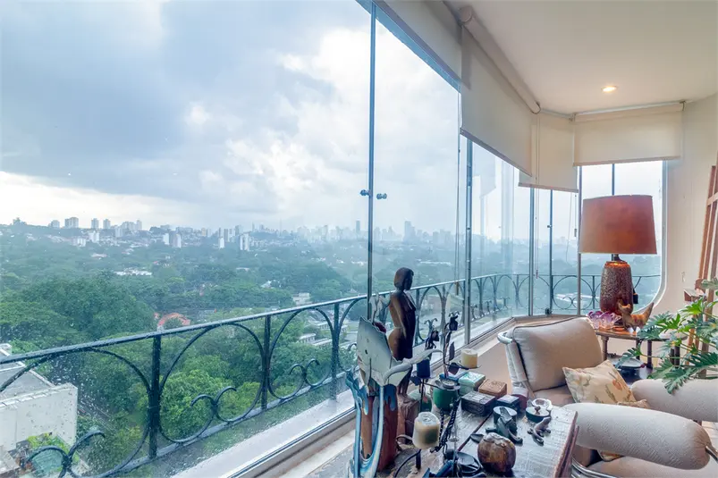 Apartamento com 3 quartos à venda em Alto de Pinheiros – SP