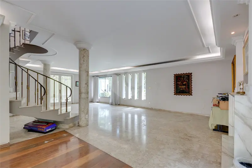 Sobrado com 5 quartos à venda em Jardim Luzitânia – SP