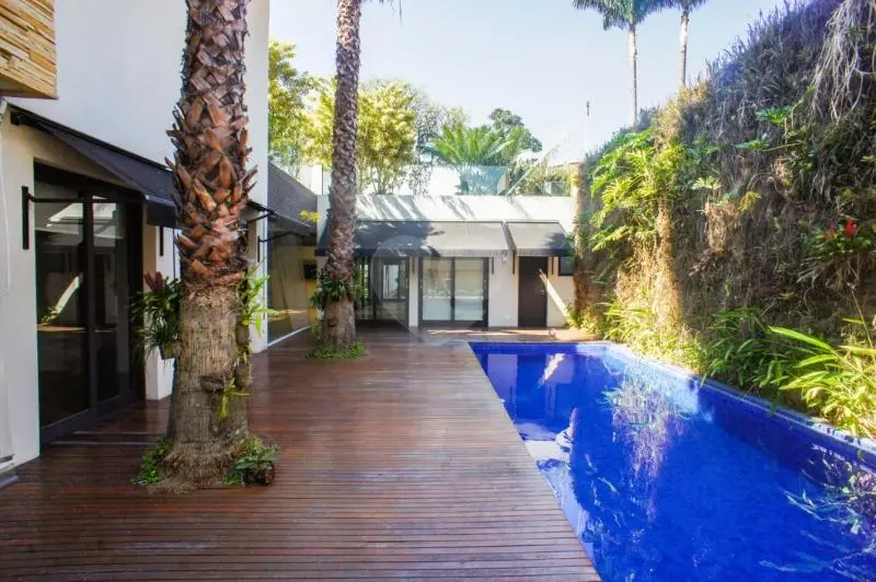 Casa com 4 quartos à venda em Jardim Europa – SP