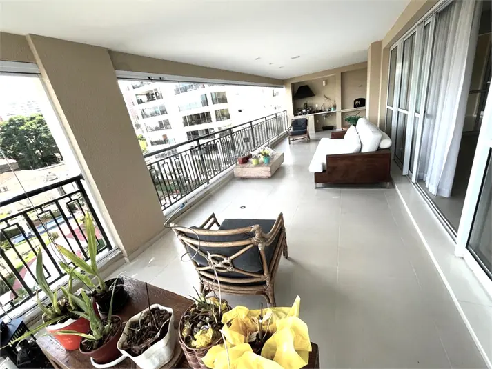 Apartamento com 4 quartos à venda em Aclimação – SP