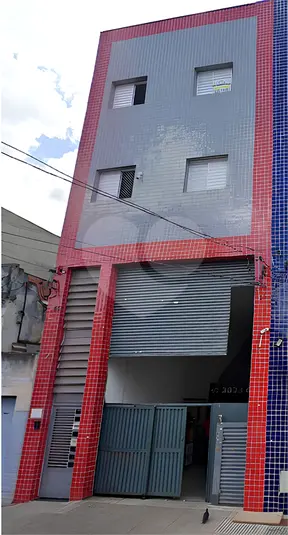 Prédio inteiro à venda em Pari – SP