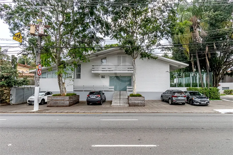 Casa com 1 quarto à venda em Alto de Pinheiros – SP