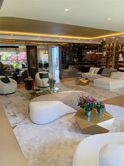 Apartamento com 4 quartos à venda em Liberdade – SP