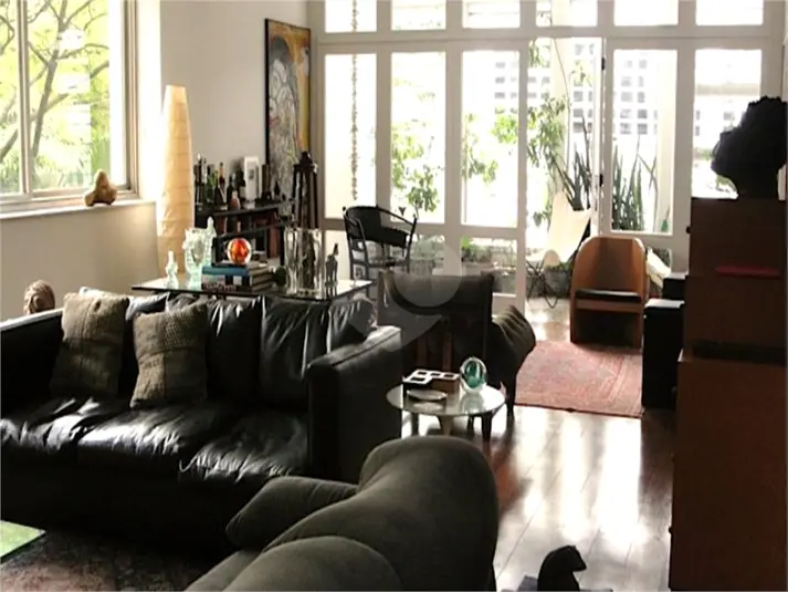 Apartamento com 3 quartos à venda ou para alugar em Higienópolis – SP