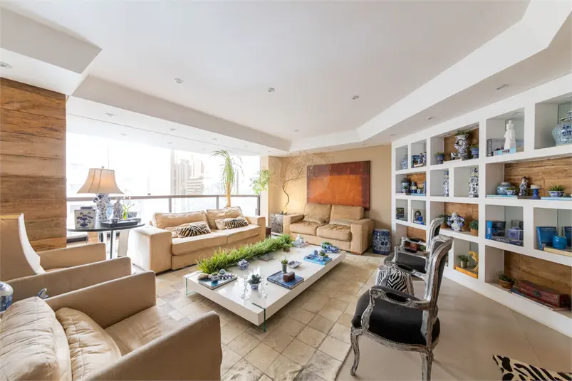 Apartamento com 3 quartos à venda em Itaim Bibi – SP