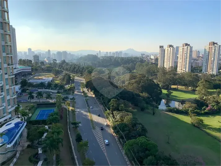 Apartamento com 4 quartos à venda em Moema – SP