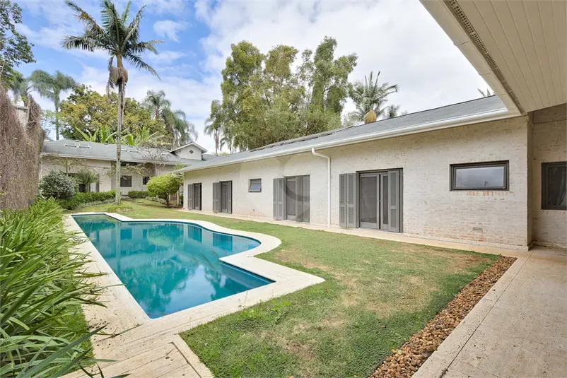 Casa térrea com 5 quartos à venda em Alto da Boa Vista – SP