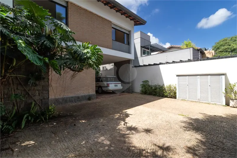 Casa com 4 quartos à venda em Moema – SP
