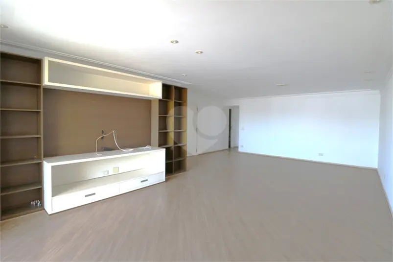 Apartamento com 3 quartos à venda em Moema – SP