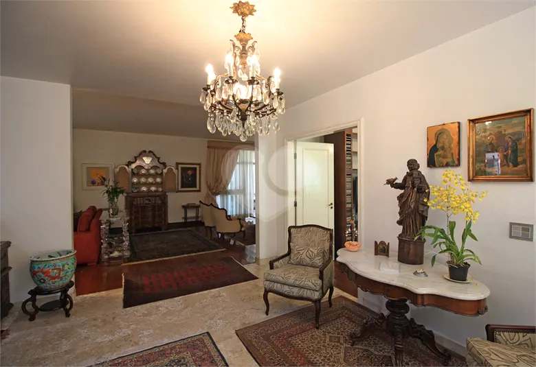 Casa com 4 quartos à venda em Alto de Pinheiros – SP