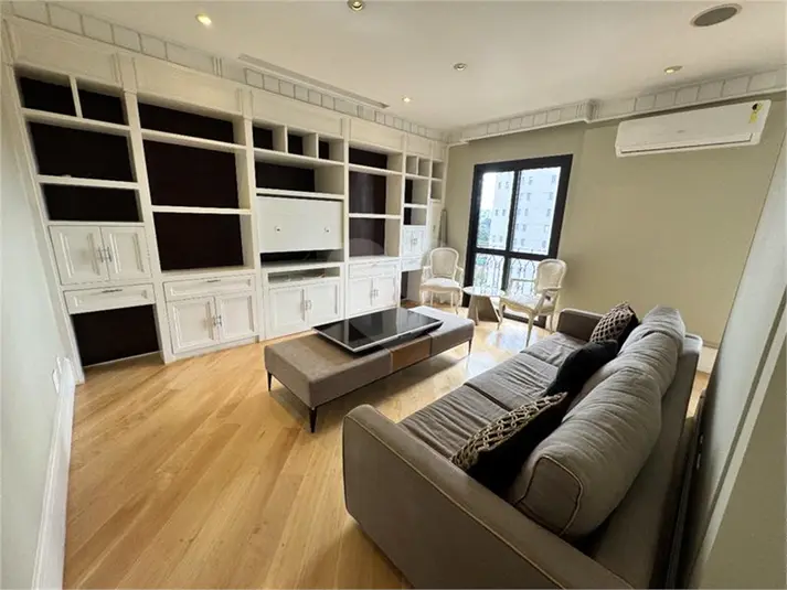 Apartamento com 4 quartos à venda em Moema – SP