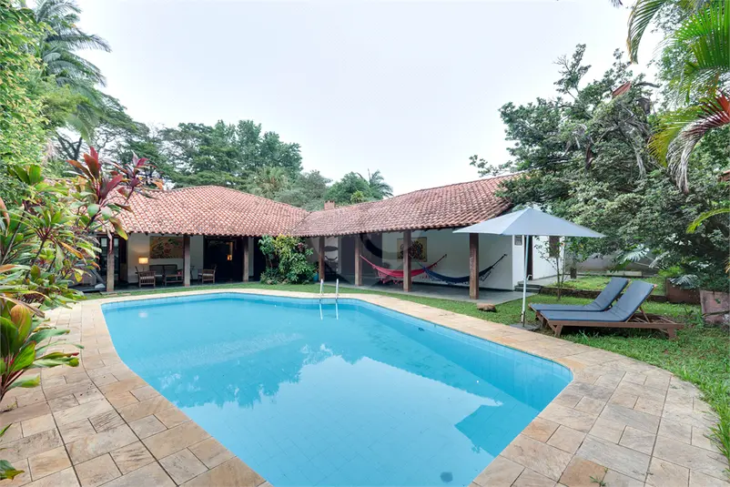 Casa térrea com 4 quartos à venda em Alto da Boa Vista – SP