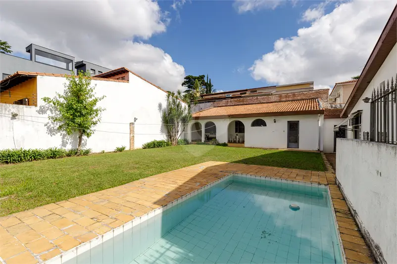 Casa térrea com 3 quartos à venda em Brooklin Velho – SP