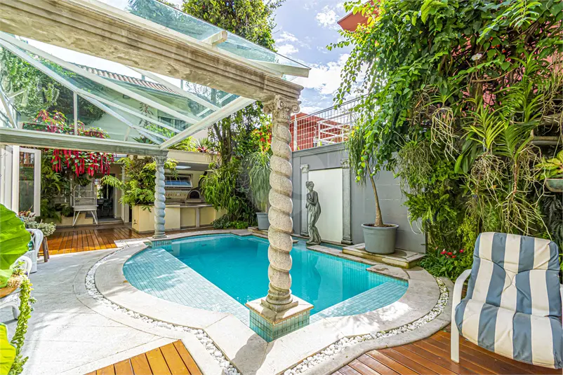 Casa com 4 quartos à venda em Jardim Luzitânia – SP