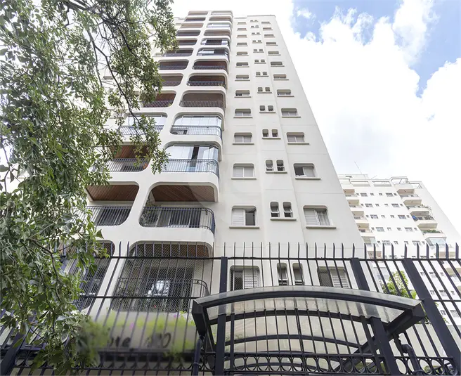 Apartamento com 3 quartos à venda ou para alugar em Indianópolis – SP