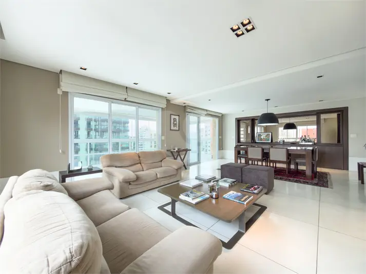 Apartamento com 4 quartos à venda em Moema – SP