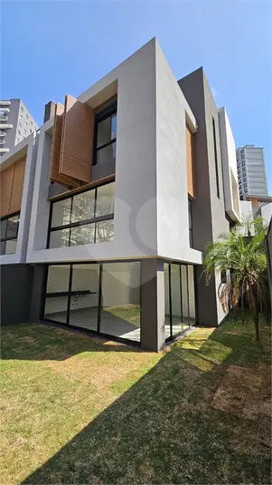 Condomínio com 4 quartos à venda em Real Parque – SP