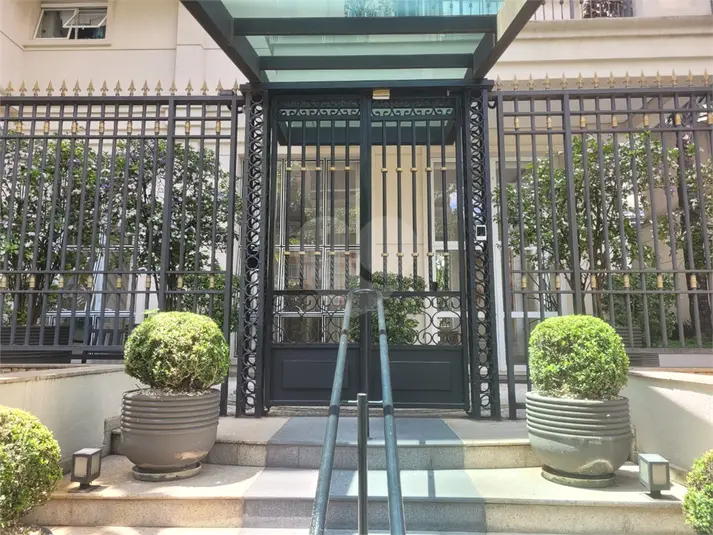 Apartamento com 3 quartos à venda em Moema – SP