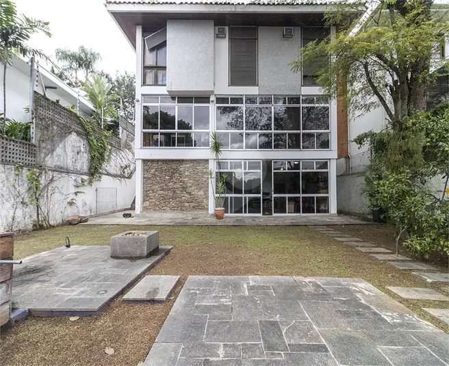 Casa com 3 quartos à venda em Alto de Pinheiros – SP