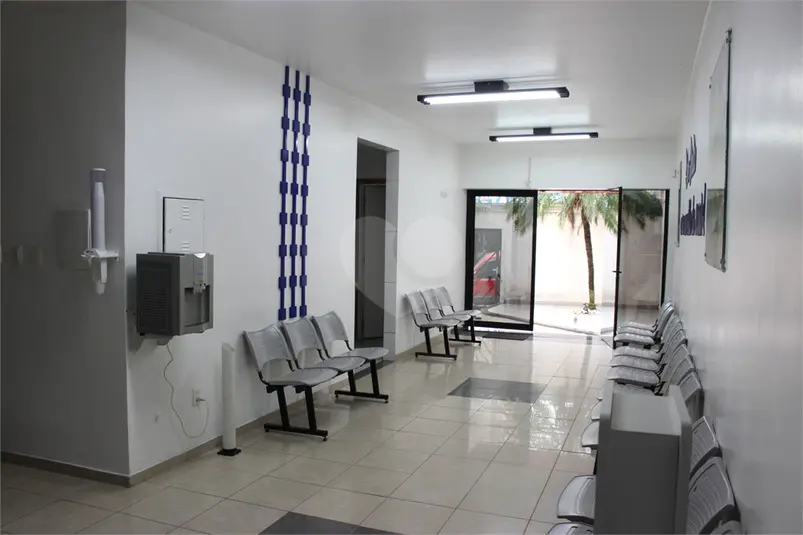 Prédio inteiro à venda em Santana – SP