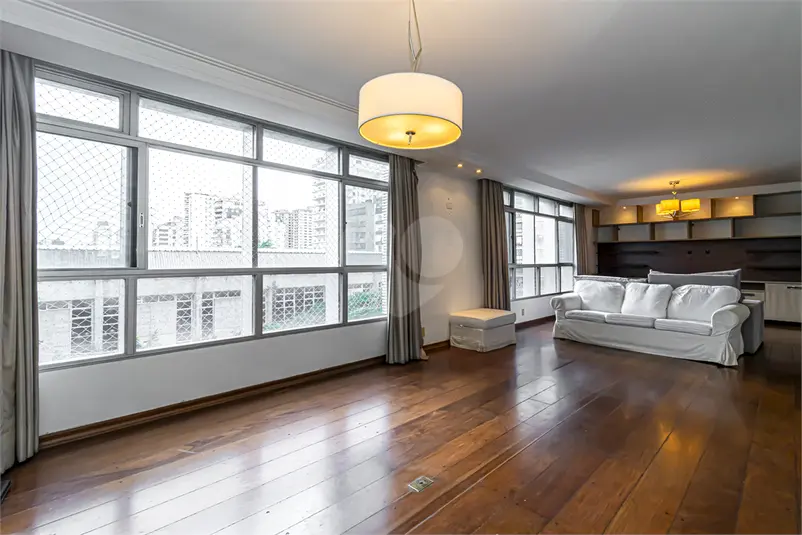 Apartamento com 3 quartos à venda em Jardim Europa – SP