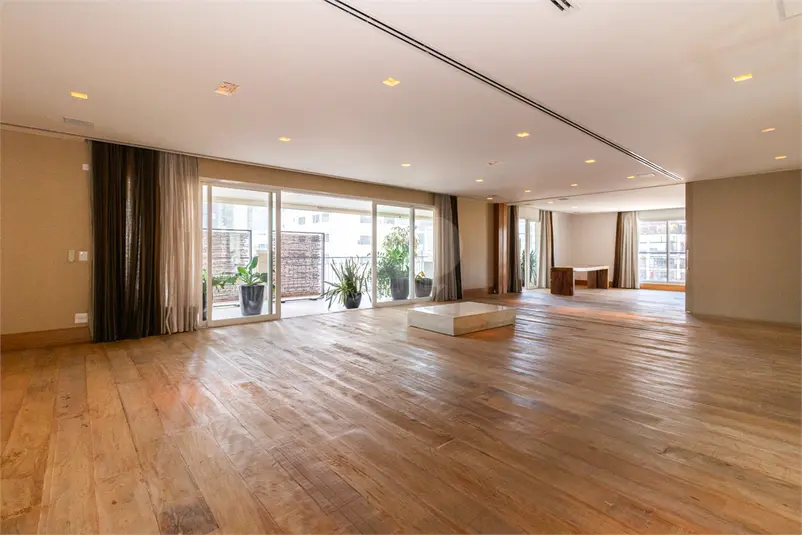 Apartamento com 4 quartos à venda em Itaim Bibi – SP