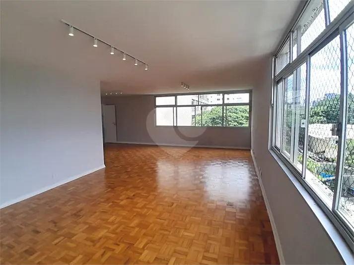 Apartamento com 3 quartos à venda em Jardim Europa – SP
