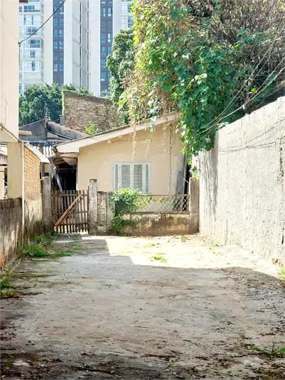 Terreno à venda em Perdizes – SP