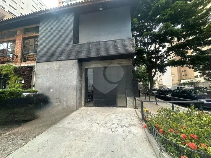 Casa à venda em Moema – SP