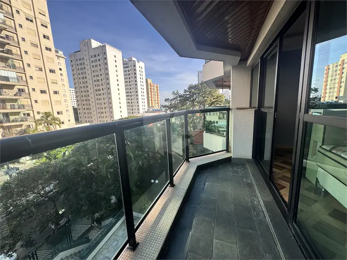 Apartamento com 3 quartos à venda ou para alugar em Santana – SP