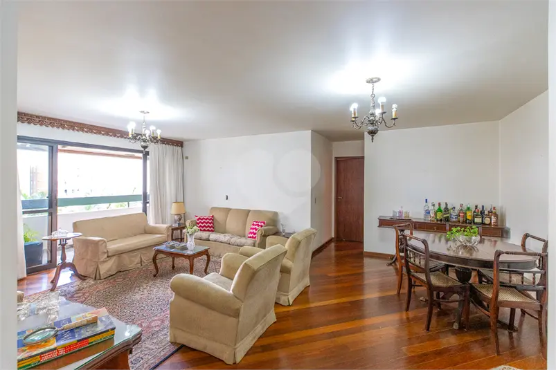 Apartamento com 4 quartos à venda em Moema – SP