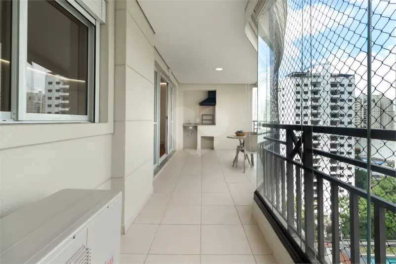 Apartamento com 3 quartos à venda em Moema – SP