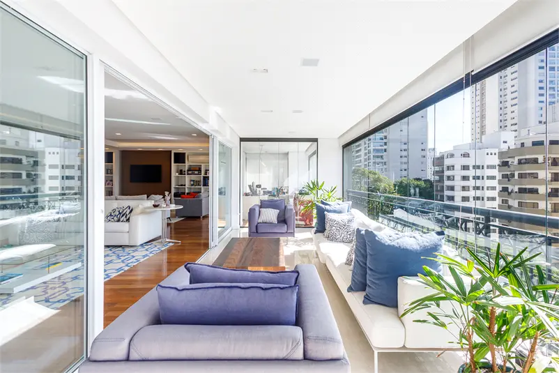 Apartamento com 3 quartos à venda em Campo Belo – SP