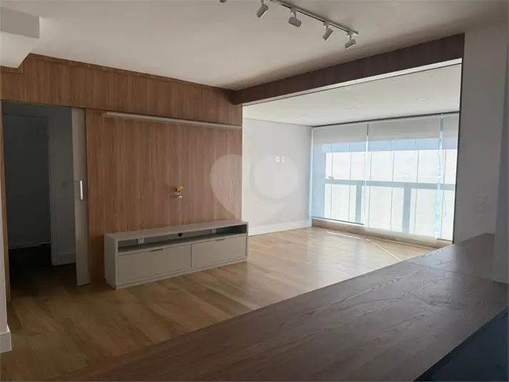 Apartamento com 2 quartos para alugar em Lapa – SP