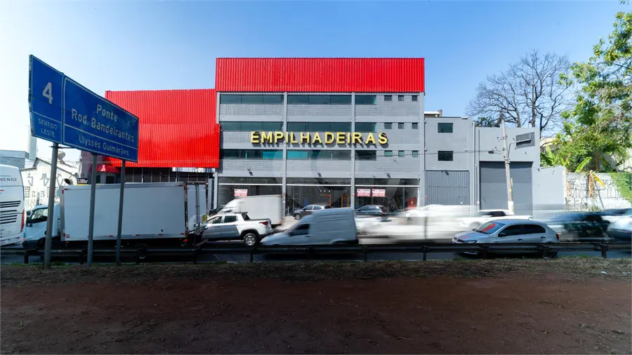 Galpão à venda ou para alugar em Lapa – SP