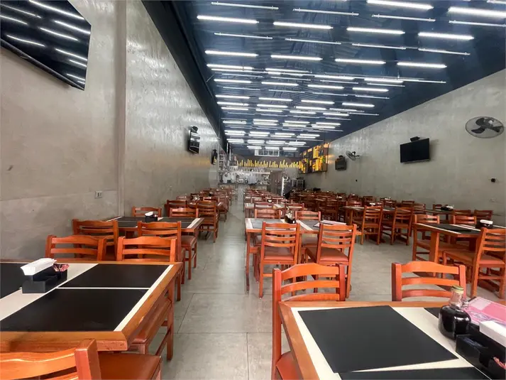 Salão Comercial à venda em Santana – SP