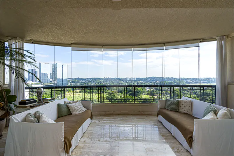 Apartamento com 4 quartos à venda em Itaim Bibi – SP