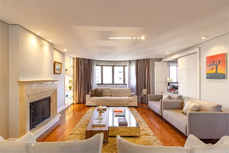 Apartamento com 4 quartos à venda em Moema – SP