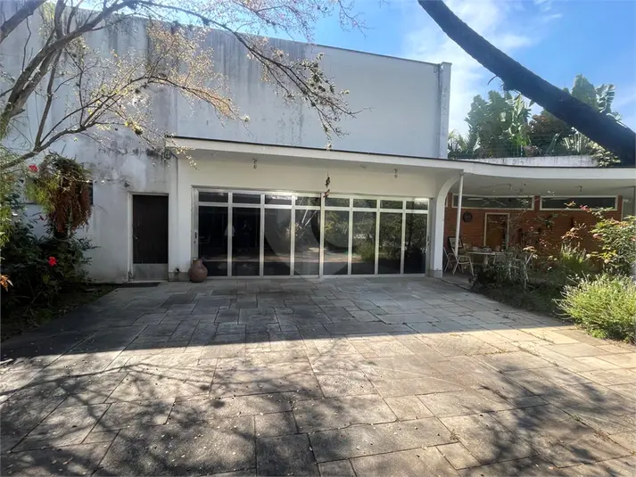 Sobrado com 6 quartos à venda em Alto de Pinheiros – SP