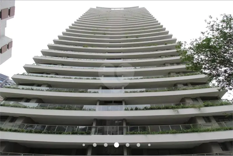 Apartamento com 3 quartos à venda em Moema – SP