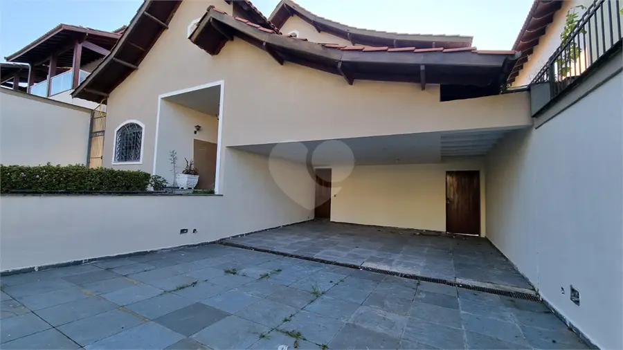 Sobrado com 4 quartos para alugar em City America – SP