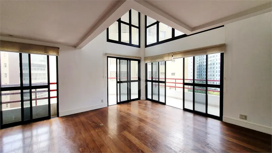 Duplex com 4 quartos à venda em Itaim Bibi – SP