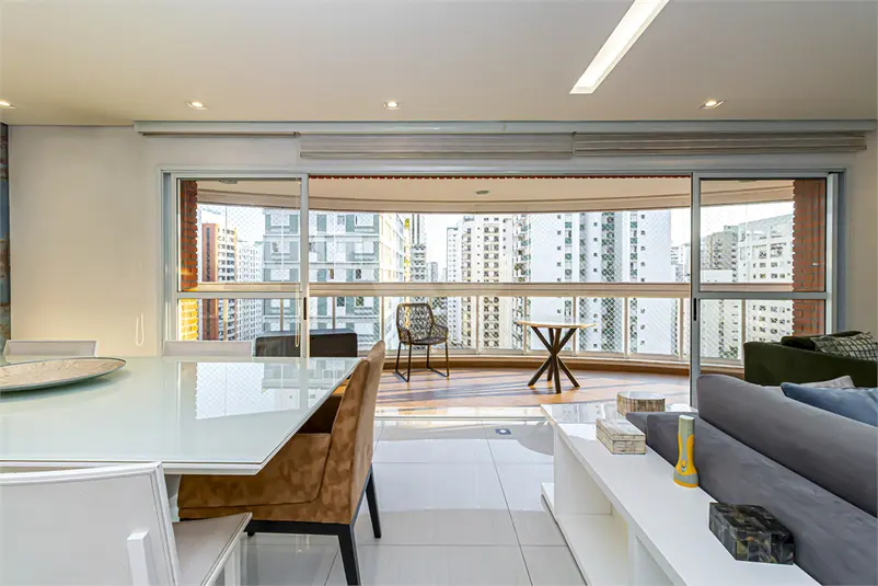 Apartamento com 4 quartos à venda em Moema – SP