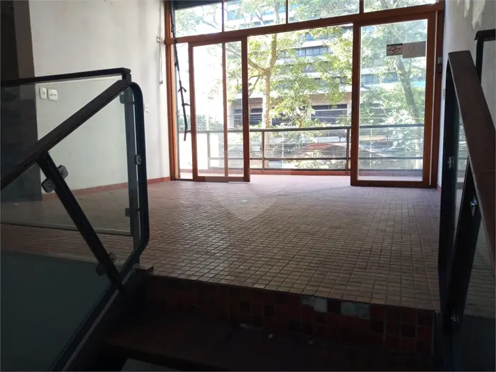Sobrado à venda em Bela Vista – SP
