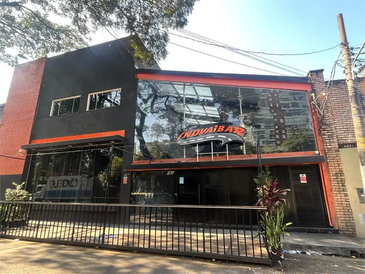 Prédio inteiro para alugar em Santana – SP