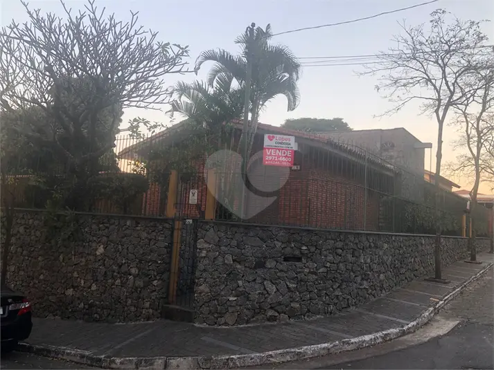 Casa térrea com 4 quartos à venda ou para alugar em Tremembé – SP
