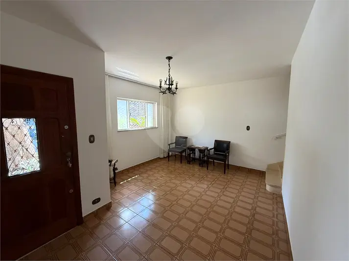 Sobrado com 2 quartos para alugar em Pinheiros – SP