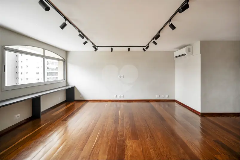 Apartamento com 4 quartos à venda em Bela Vista – SP
