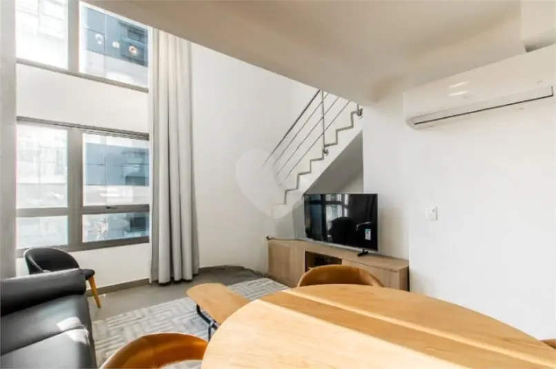 Duplex com 1 quarto para alugar em Moema – SP